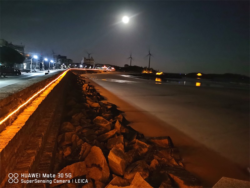 2022太陽(yáng)能無(wú)電亮化夜景道路景觀燈帶